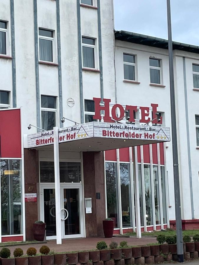 Hotel Bitterfelder Hof エクステリア 写真