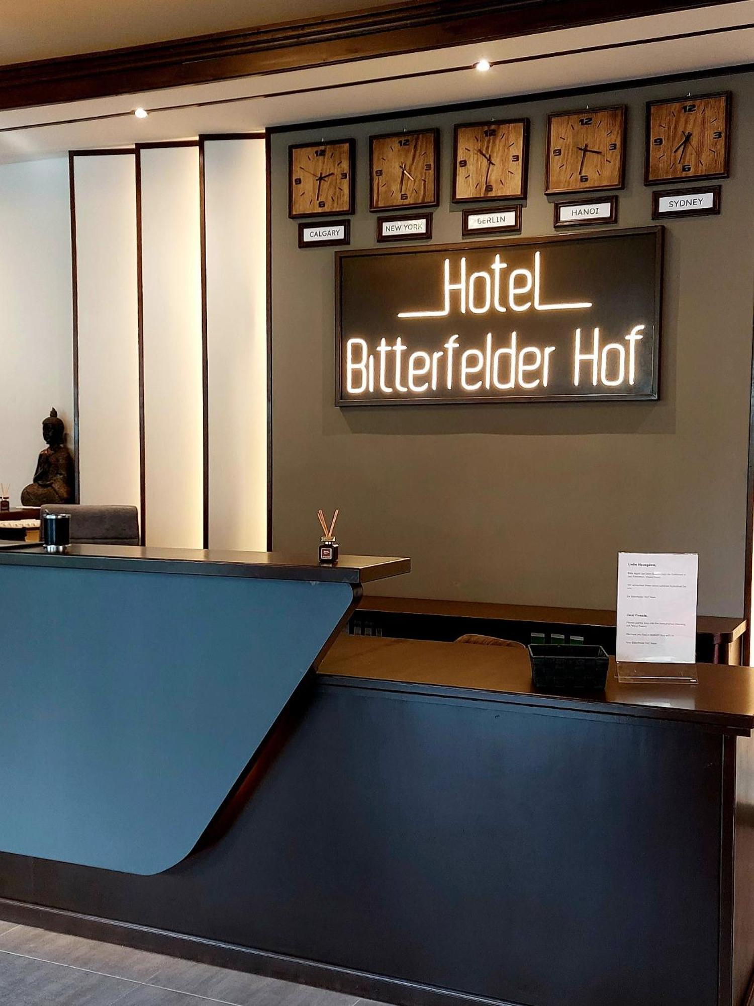 Hotel Bitterfelder Hof エクステリア 写真